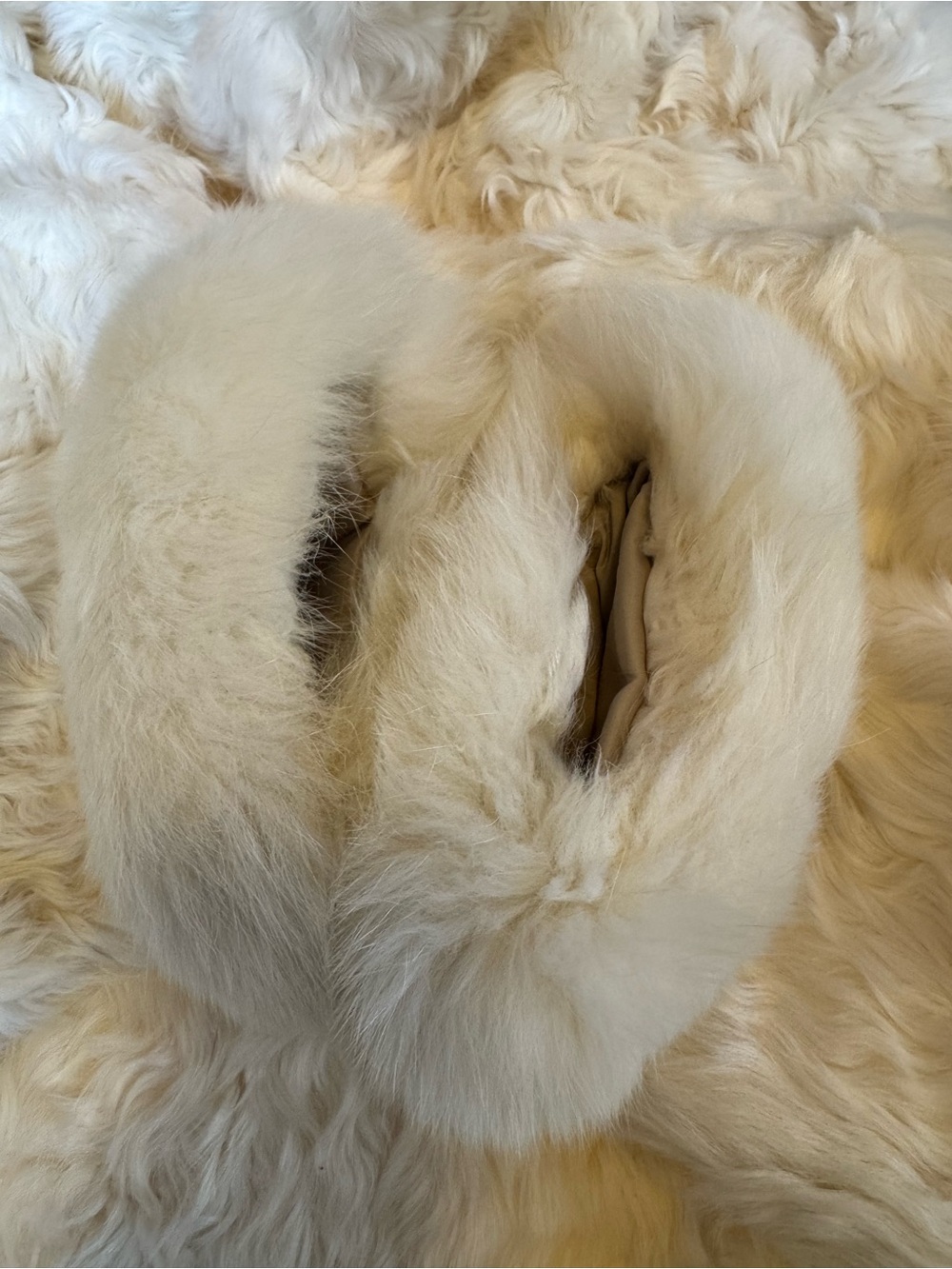Luxury white curly sheep fur coat jacket with arctic fox hood - Picture 15 of 17